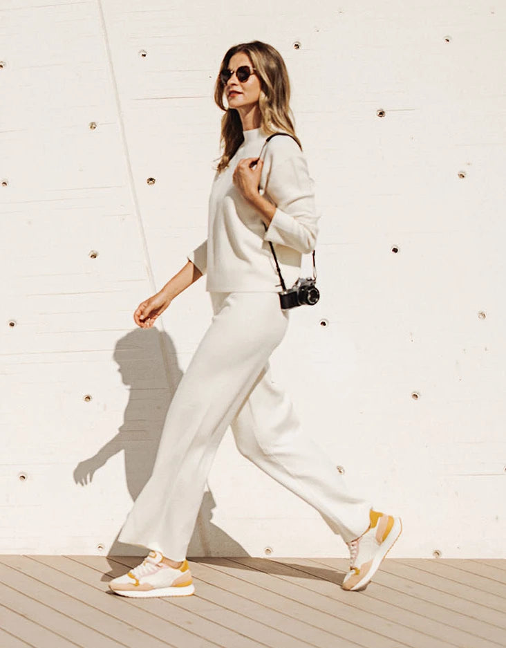 Beigefarbener langärmeliger Pullover - Hariki