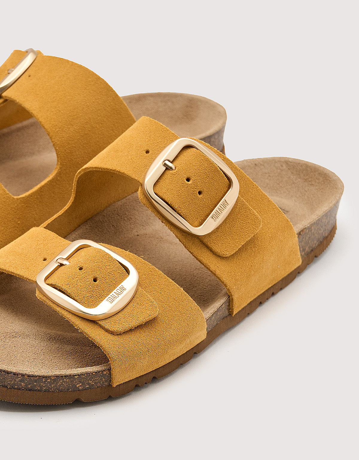 Sandalia Bio Hebilla Mostaza - Emerald
