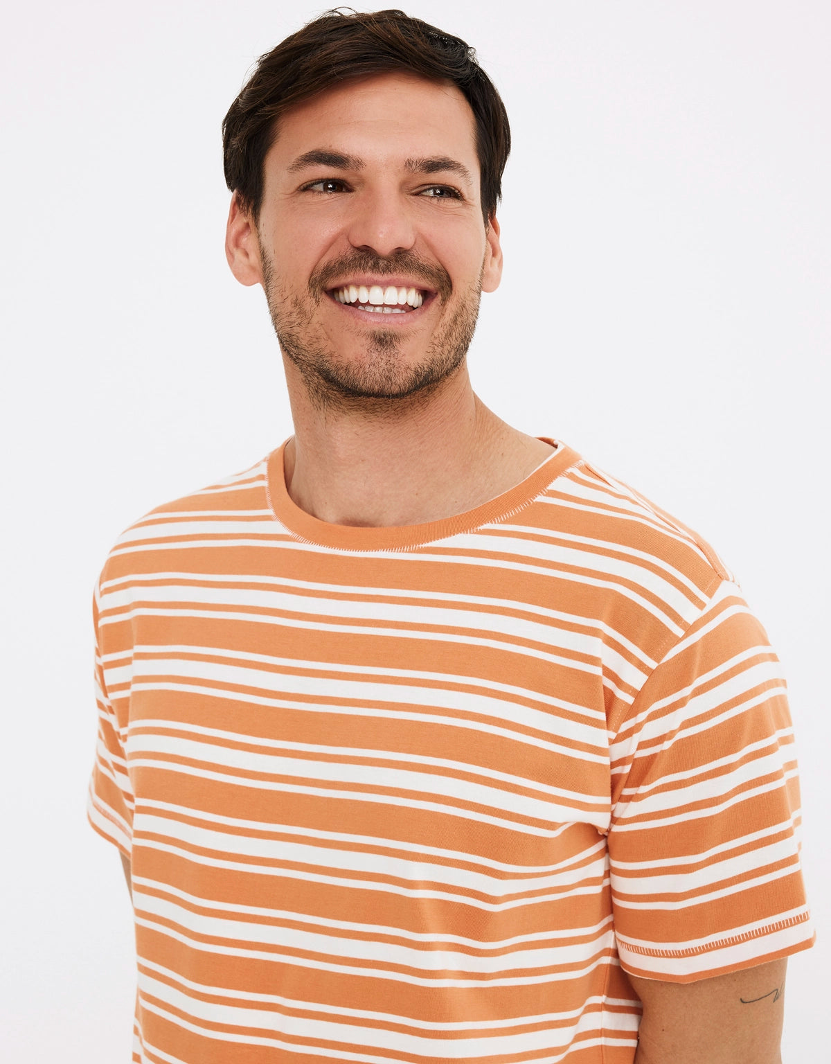 Camiseta Manga Corta Rayas Naranja- Hari 4