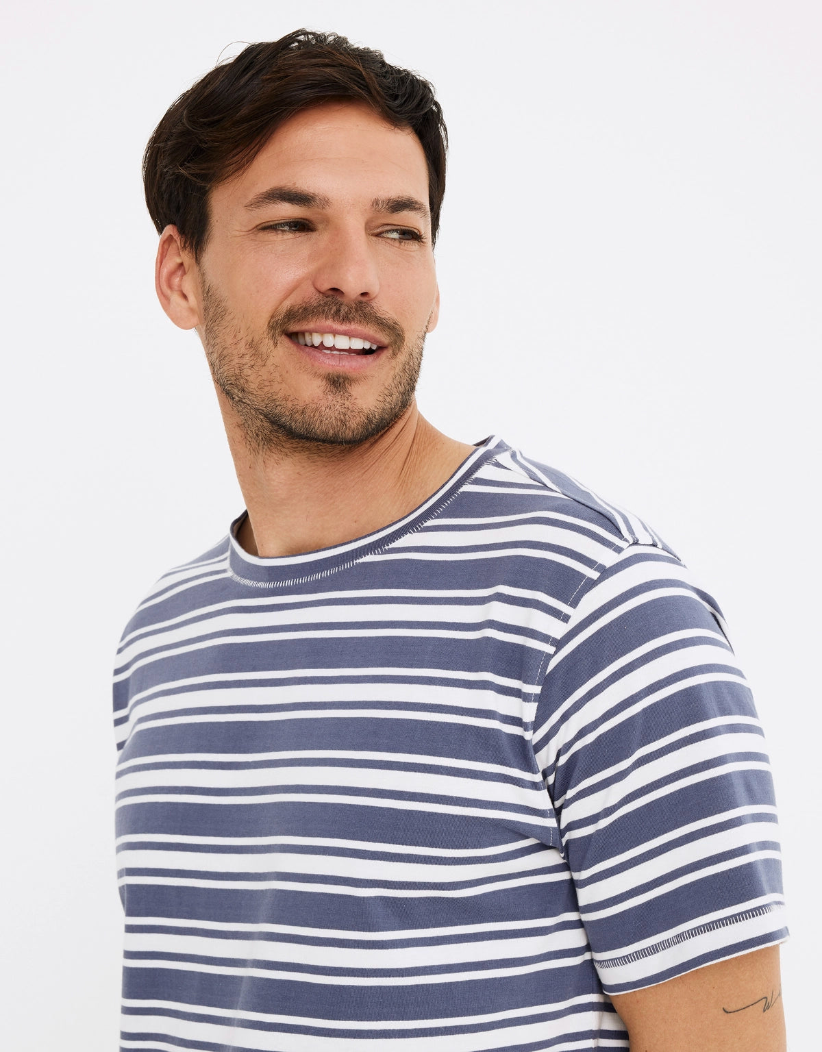 Camiseta Manga Corta Rayas Azul- Hari 4