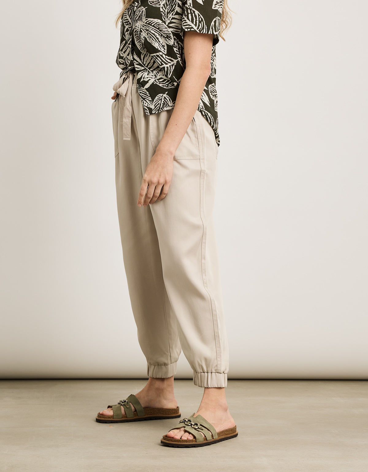 Pantalón Largo Beige - Axelio