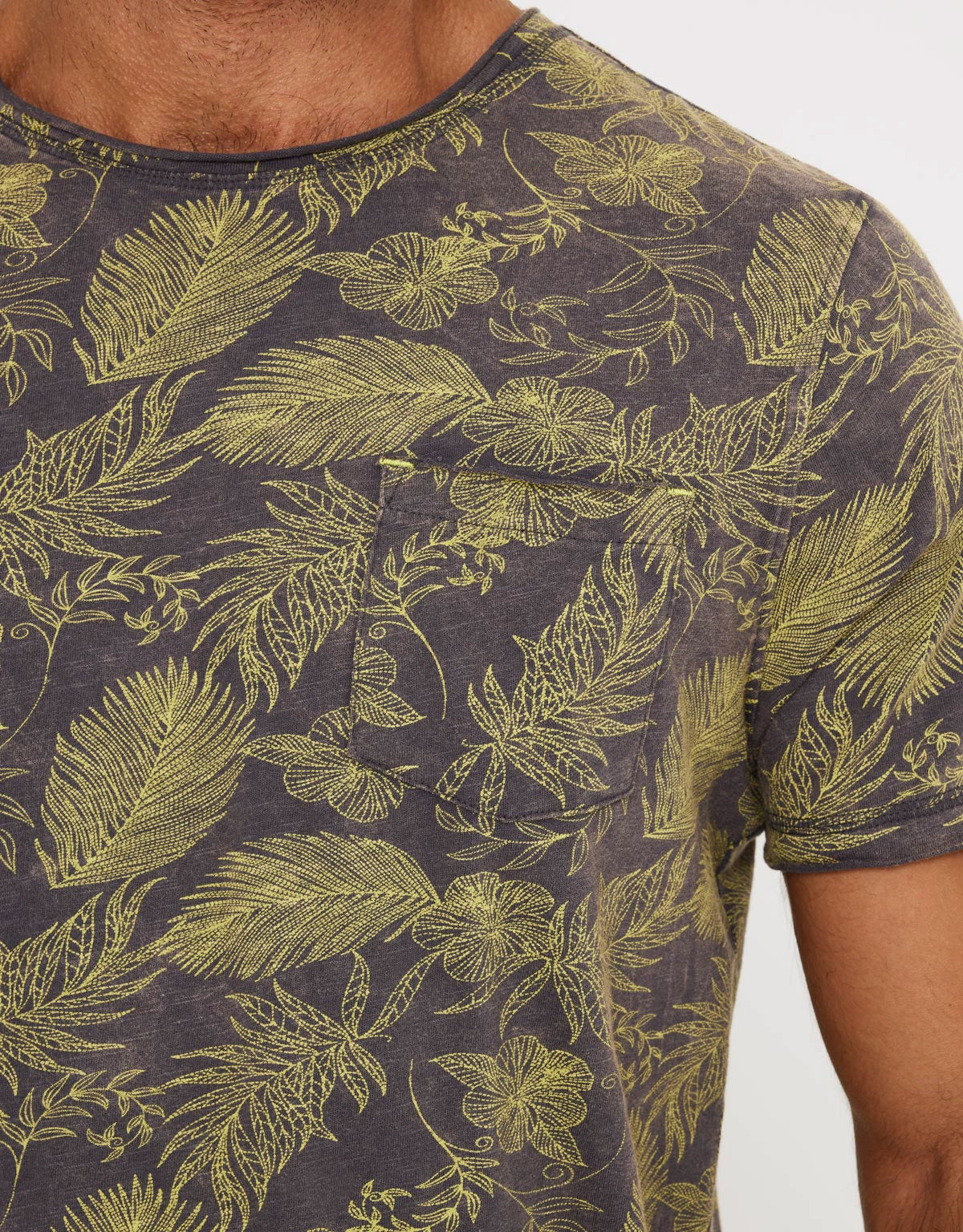 Camiseta Manga Corta Estampado Hojas - Mauicam