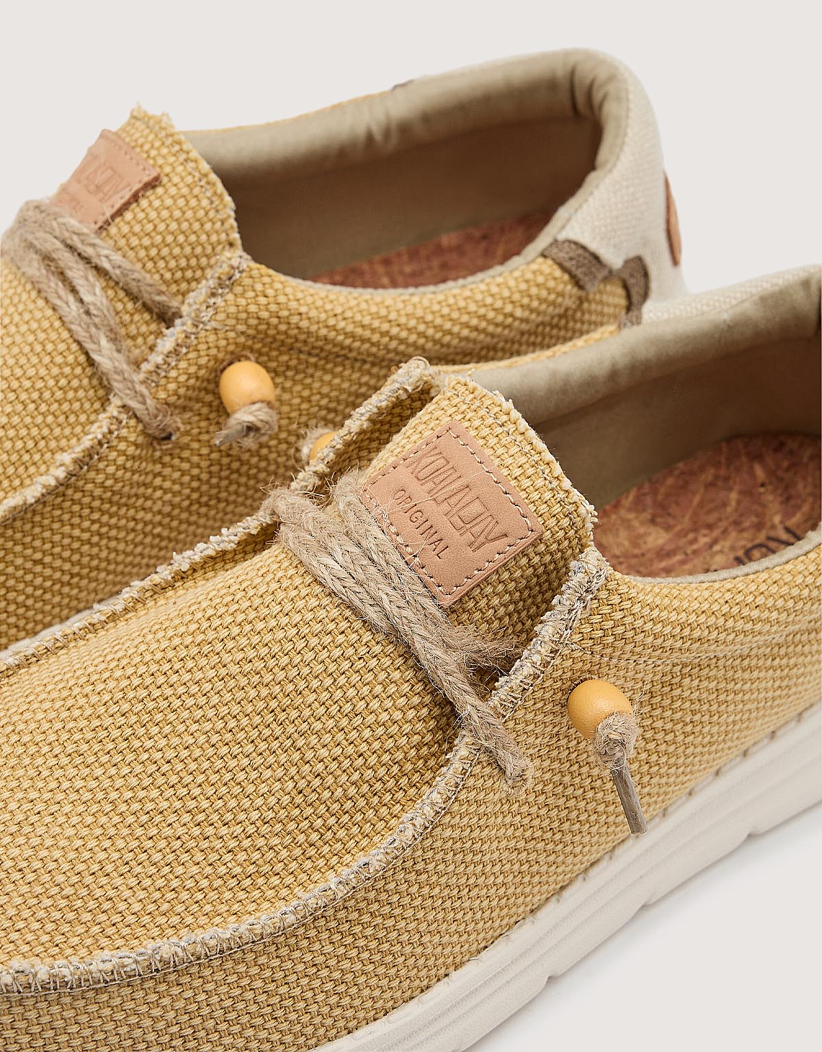 Zapato Casual Wallabee Amarillo - Suprema 3
