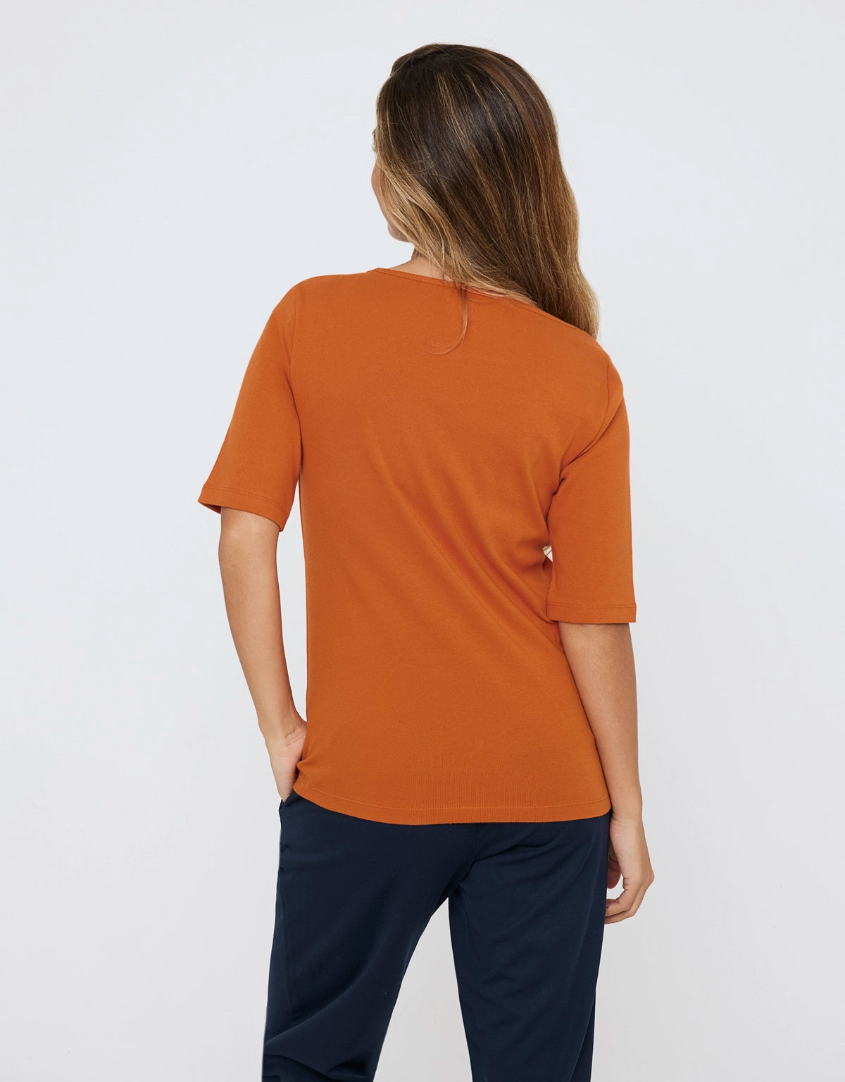 Camiseta Manga Corta Naranja - New Rosaleen