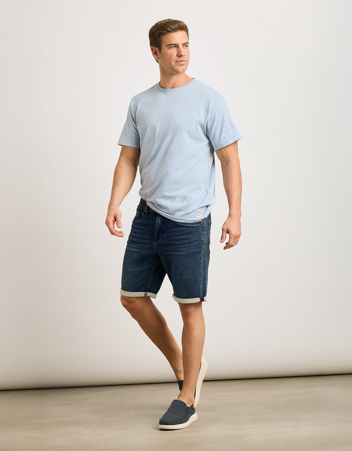 Himmelblaues T-Shirt mit angeschnittenen Ärmeln - Basili