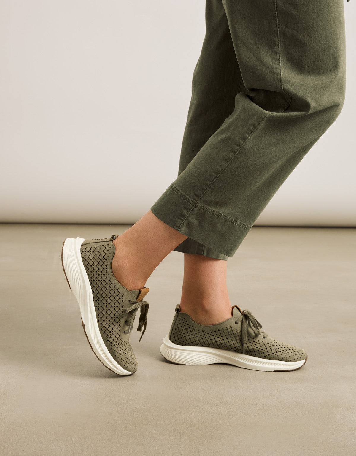 Khaki Memory Foam Sneakers - Isthar