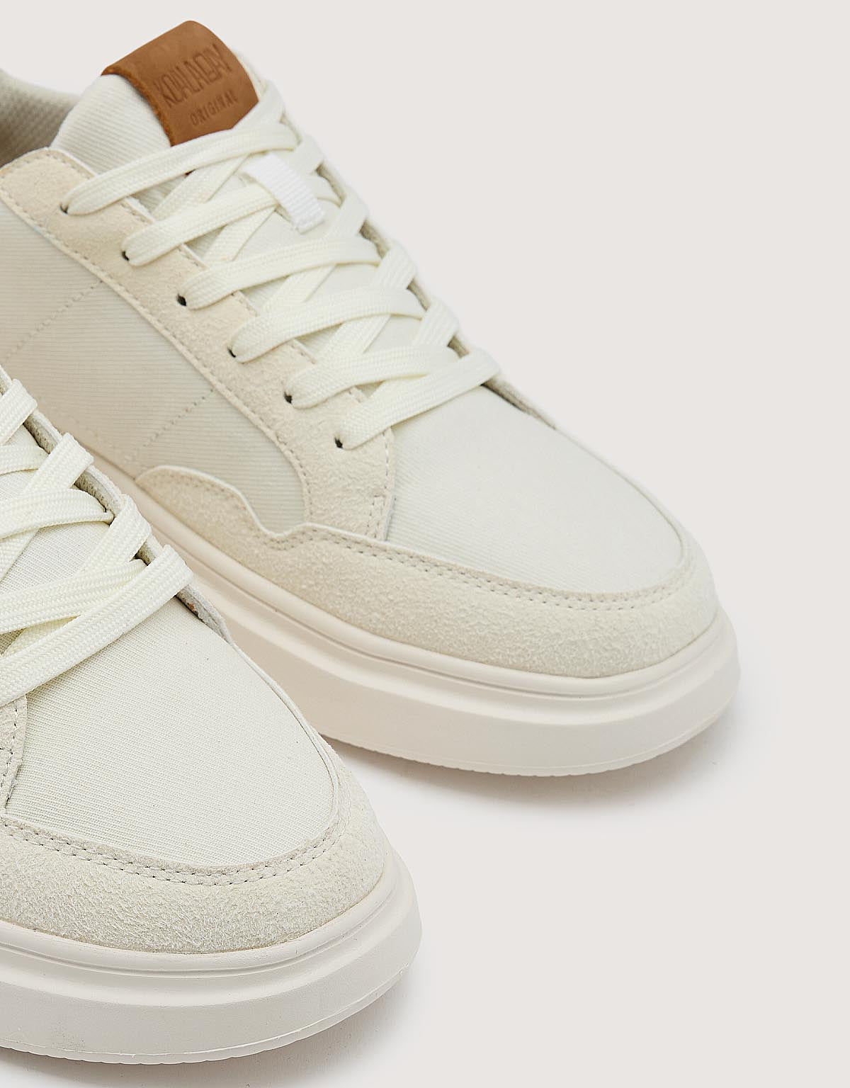 Weiße Turnschuhe - Estella