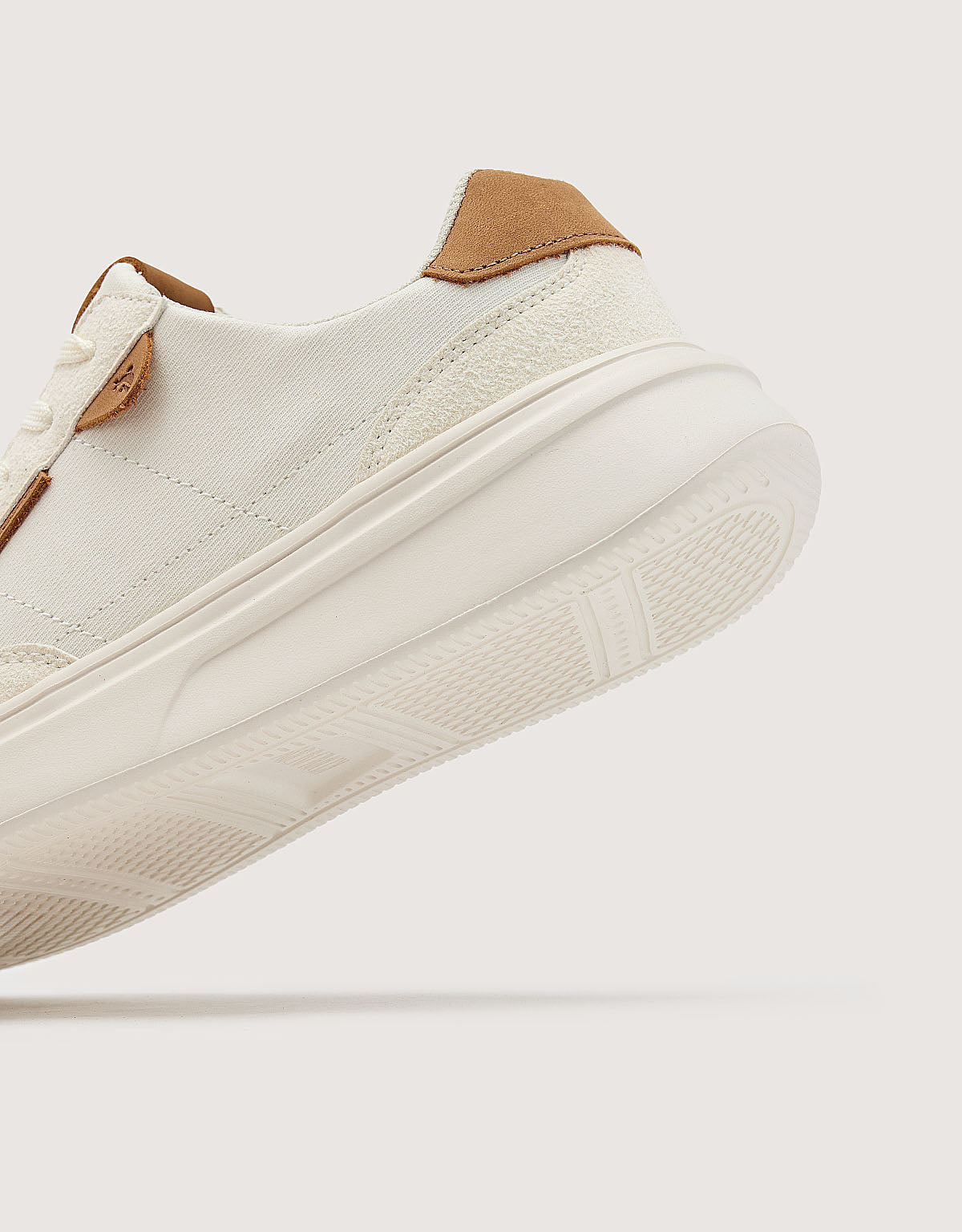 Weiße Turnschuhe - Estella