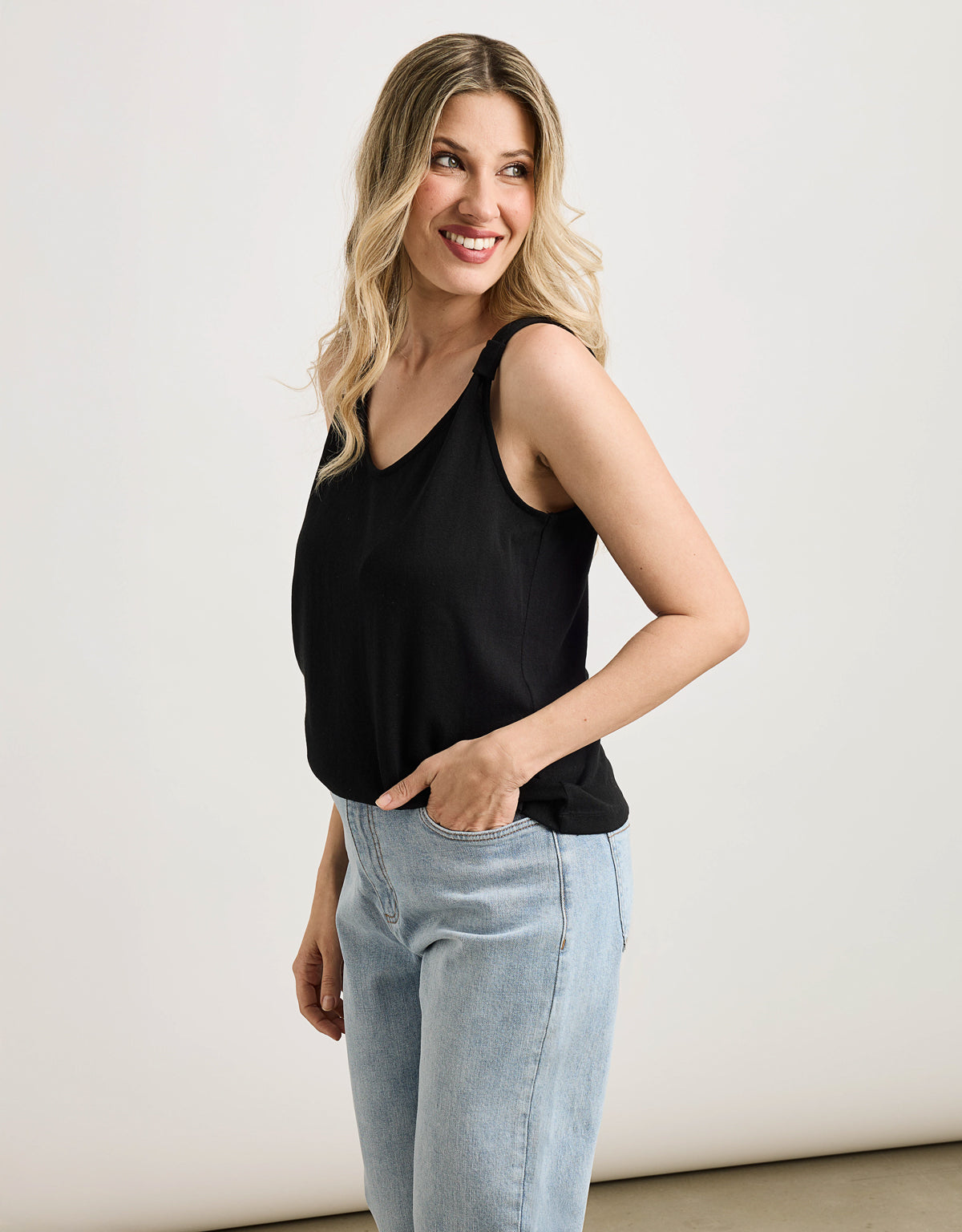 Camiseta Tirantes Negro - Daxin