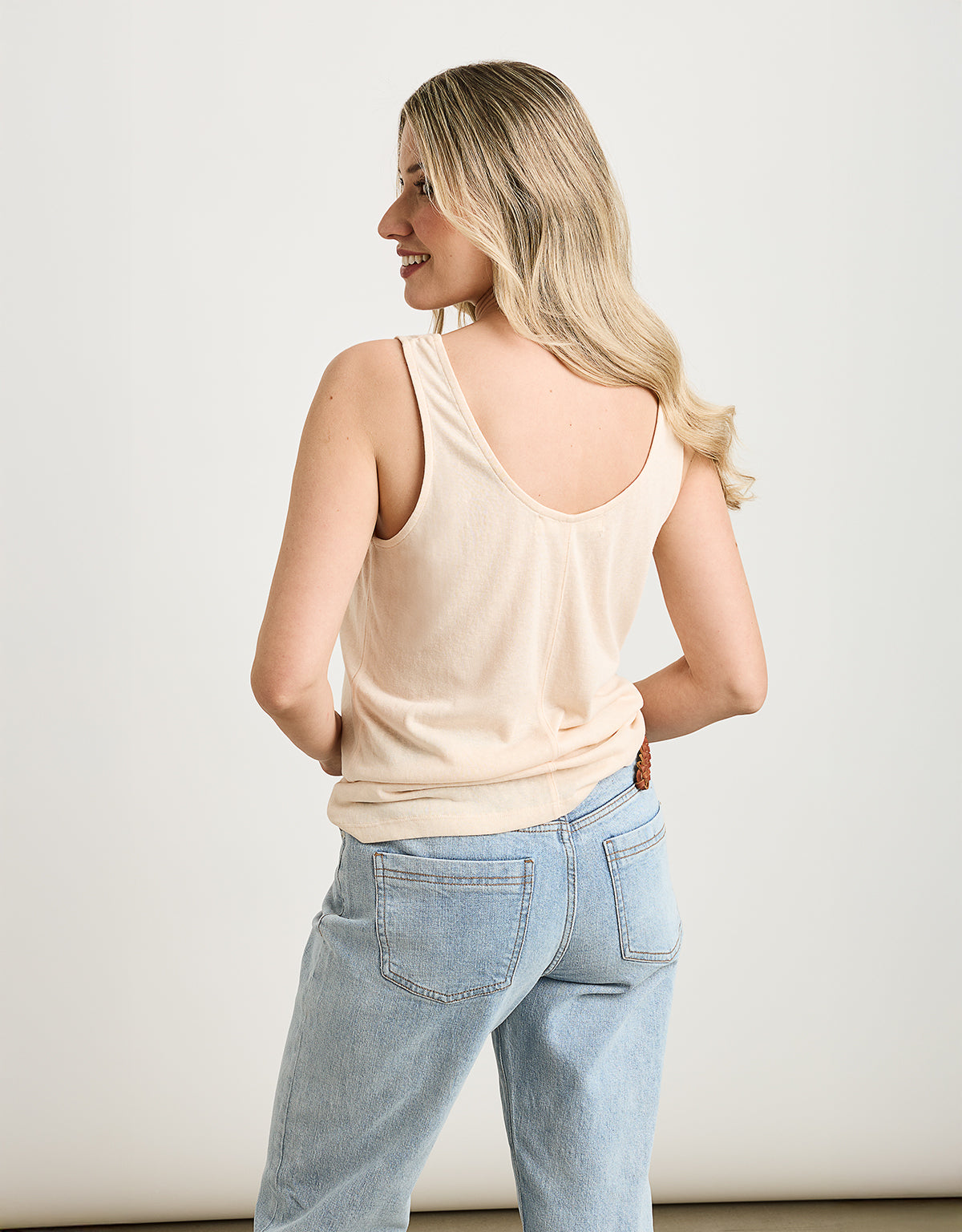 Camiseta Tirantes Beige - Daxin 3