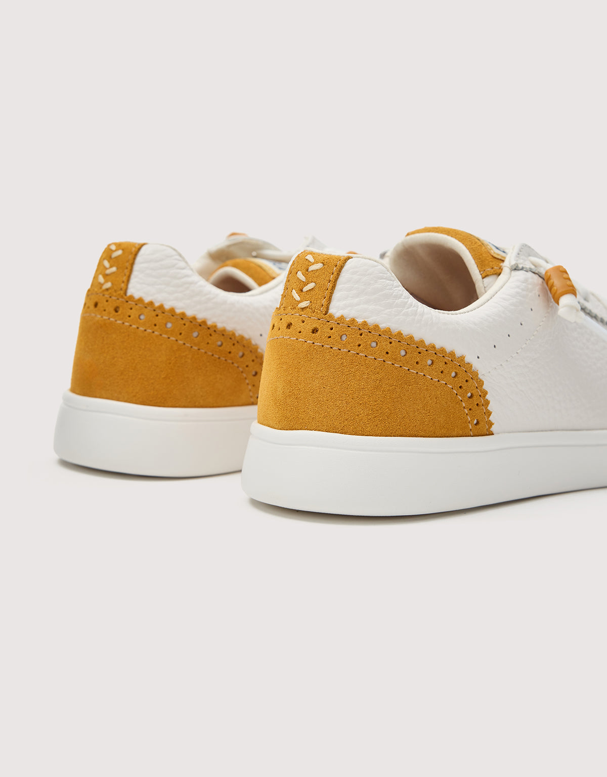 Zapatilla Blanco y Mostaza - Shokuyoku 6