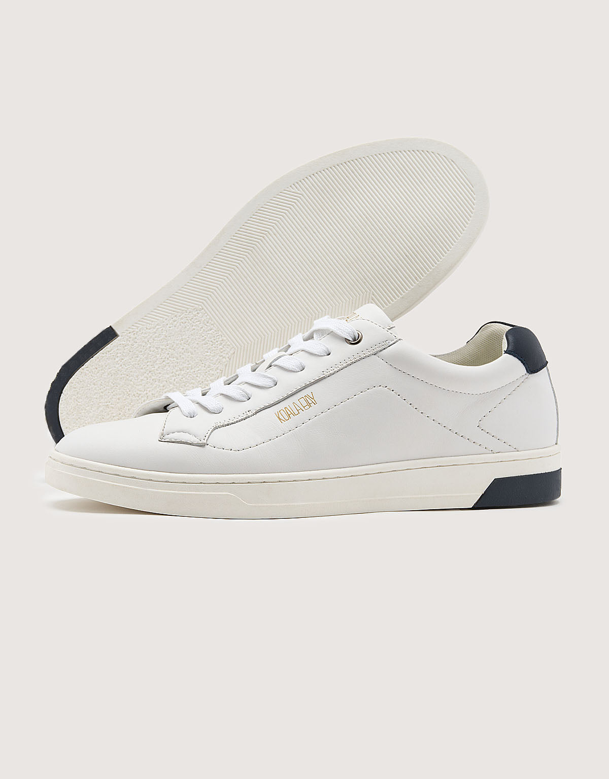 Zapatillas Deportivas Blancas - Ares 5