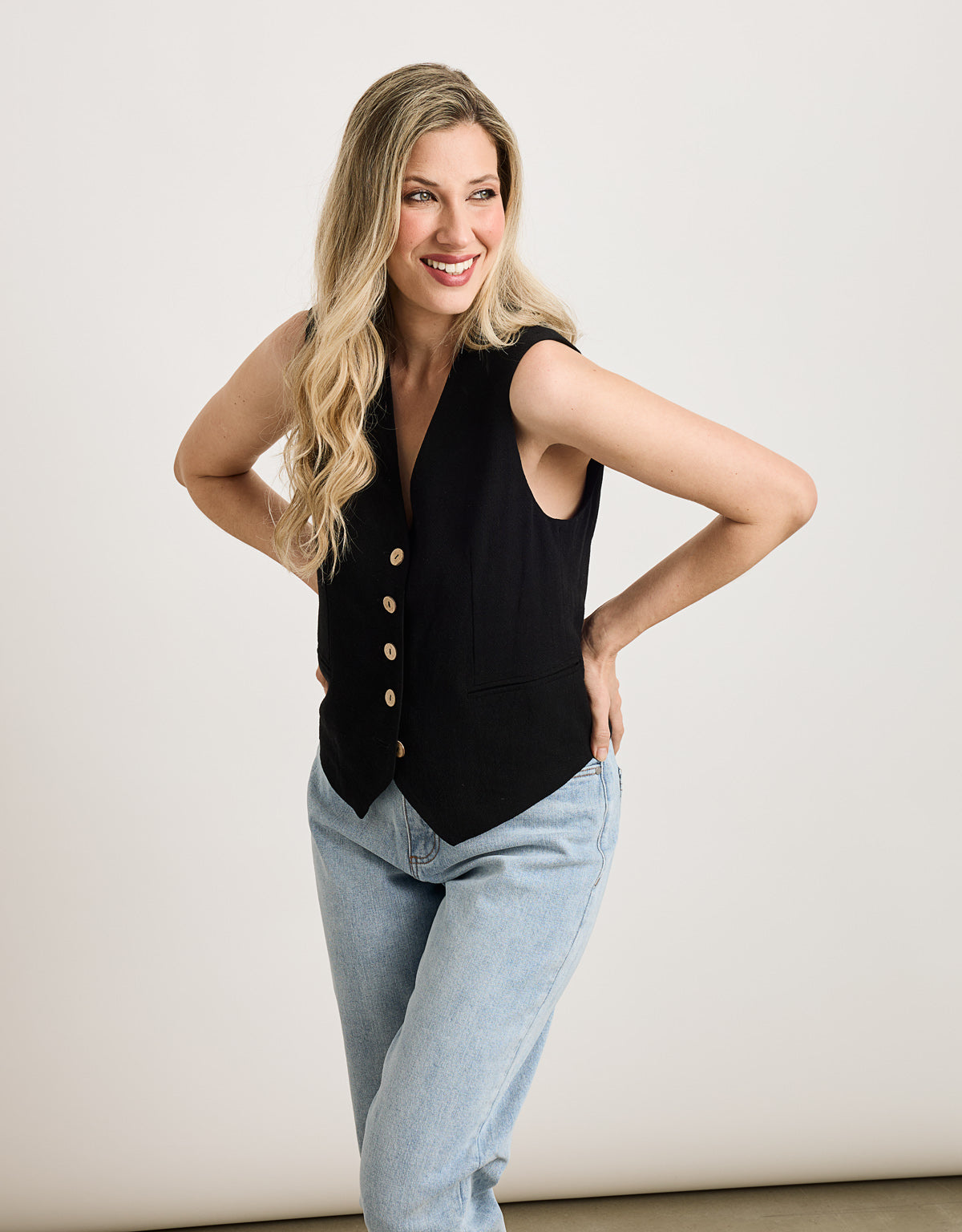 Chaleco Negro - Chai