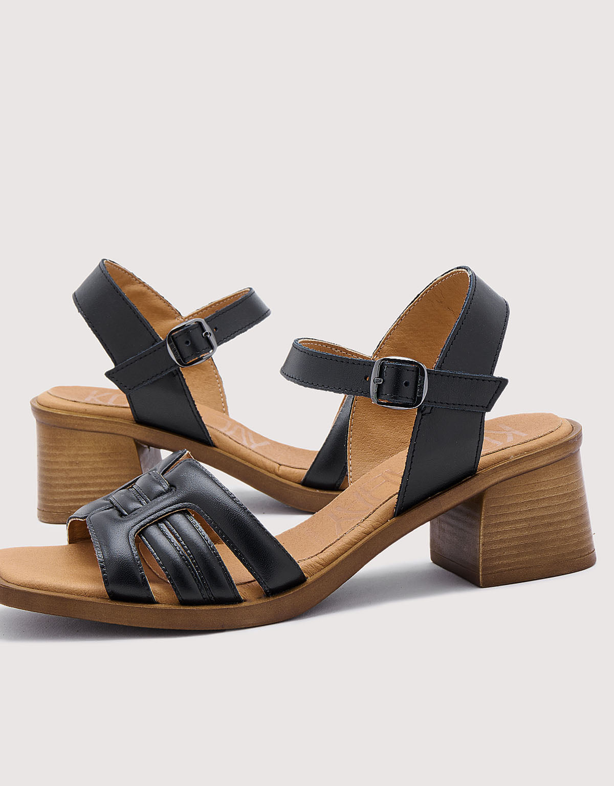 Schwarze Sandale mit Absatz - Marina