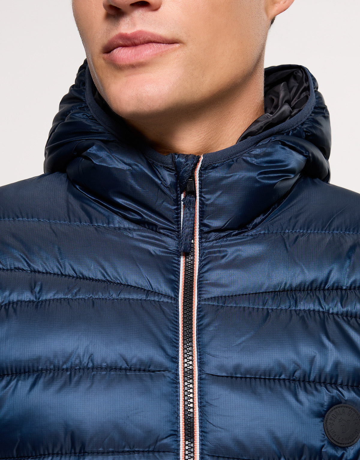 Chaqueta Azul Marino con Capucha - Tuck 5