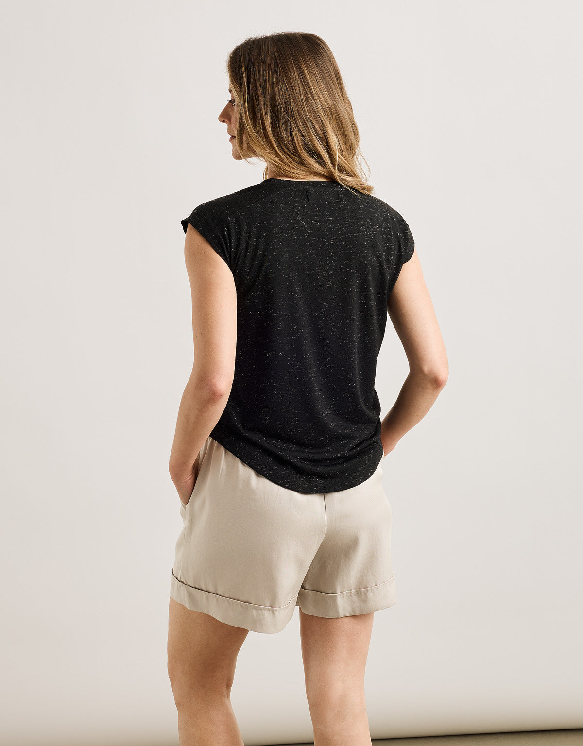 T-shirt noir à manches courtes - Shimera