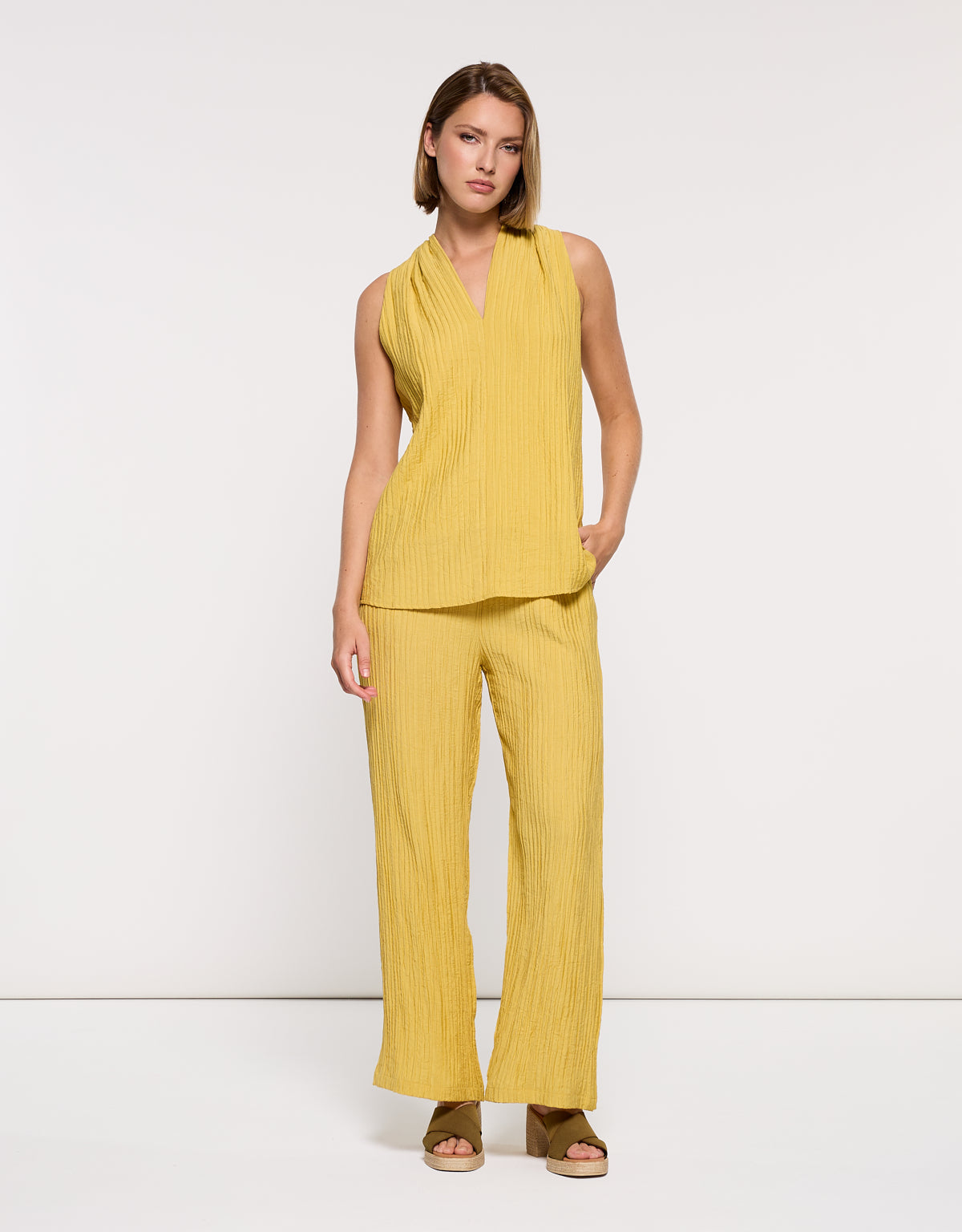 Blusa Tirantes Mostaza - Samira 6