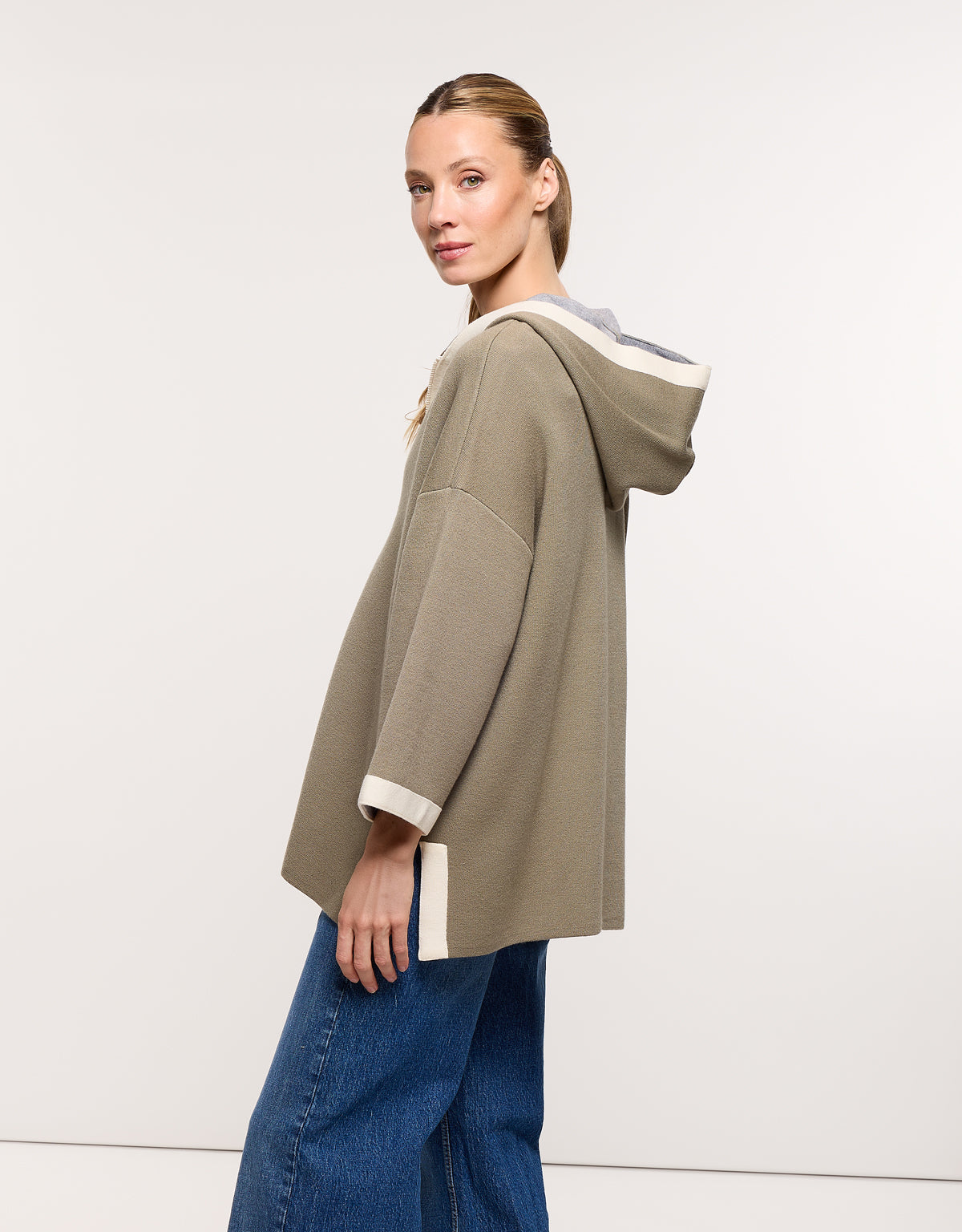 Chaqueta Poncho Caqui - Melbina 3