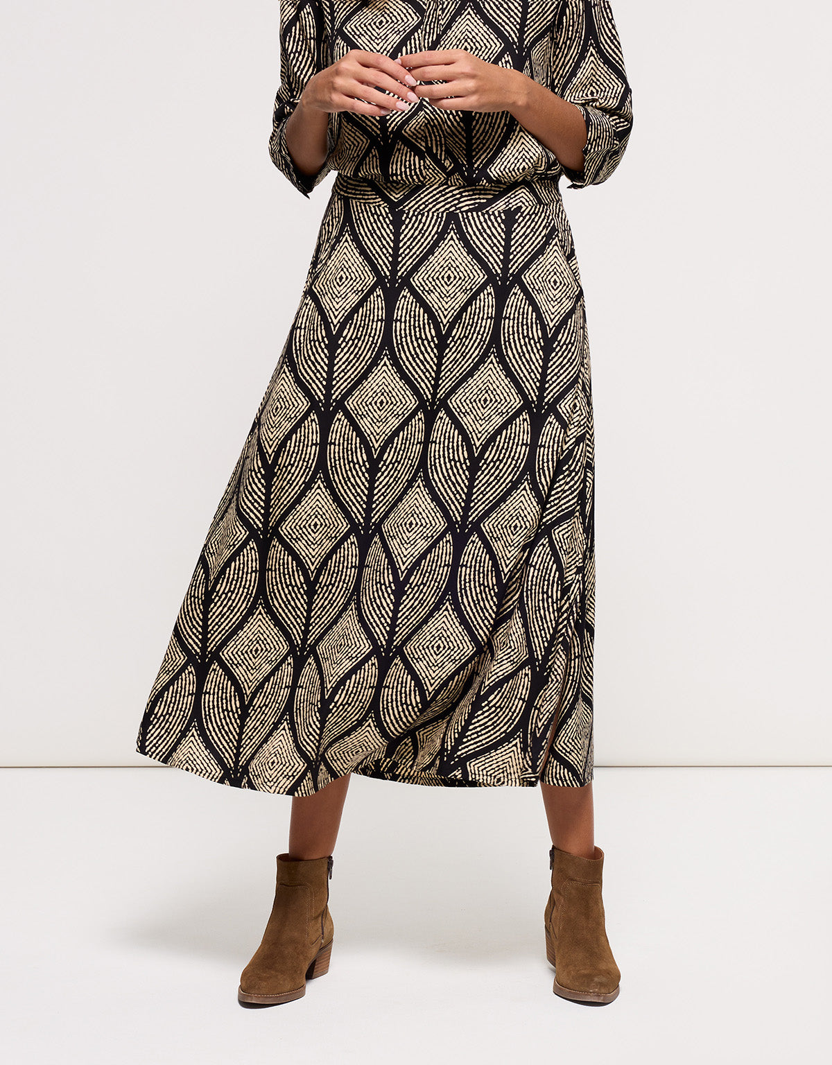 Falda Midi Negra - Sincual 1