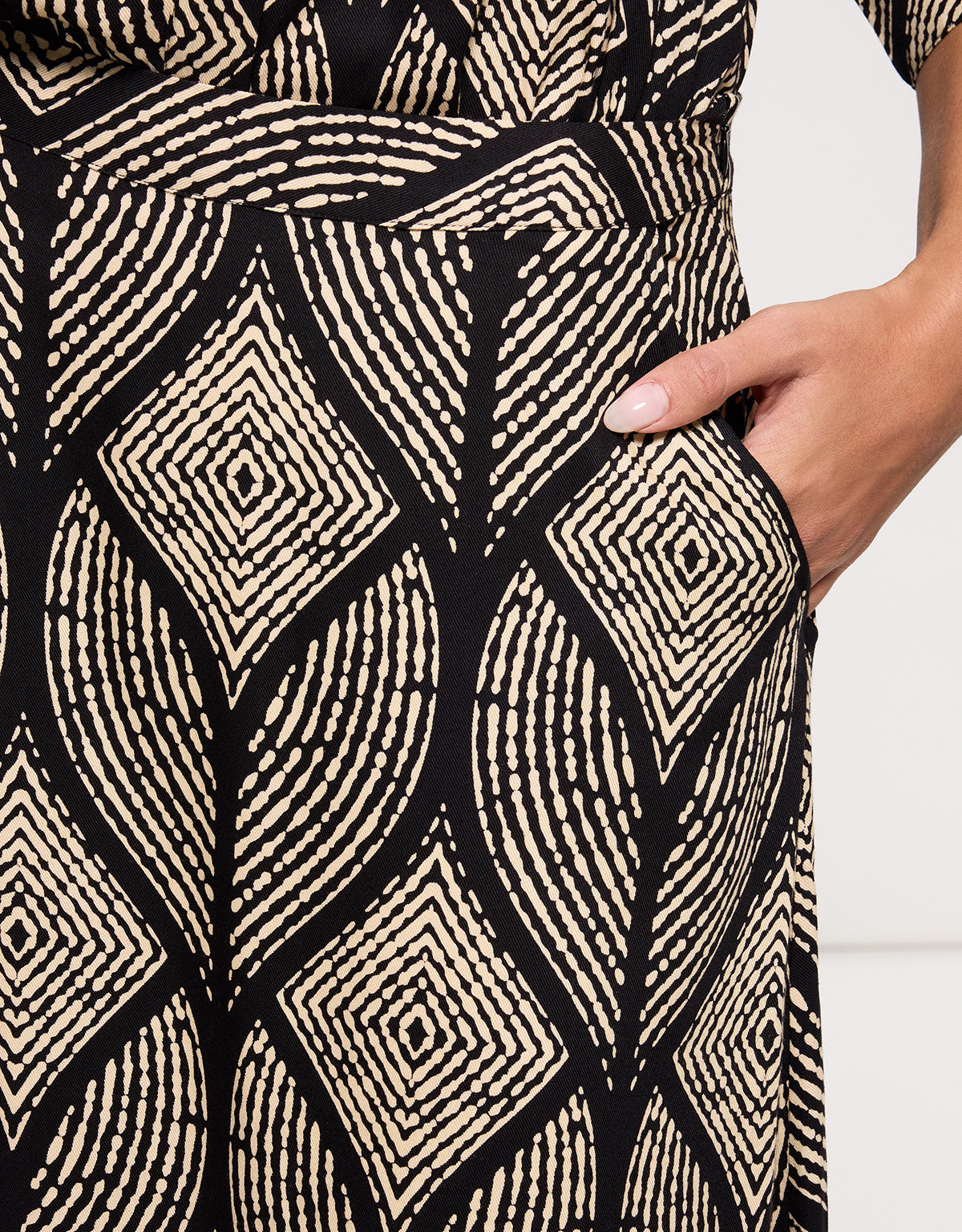 Falda Midi Negra - Sincual 5