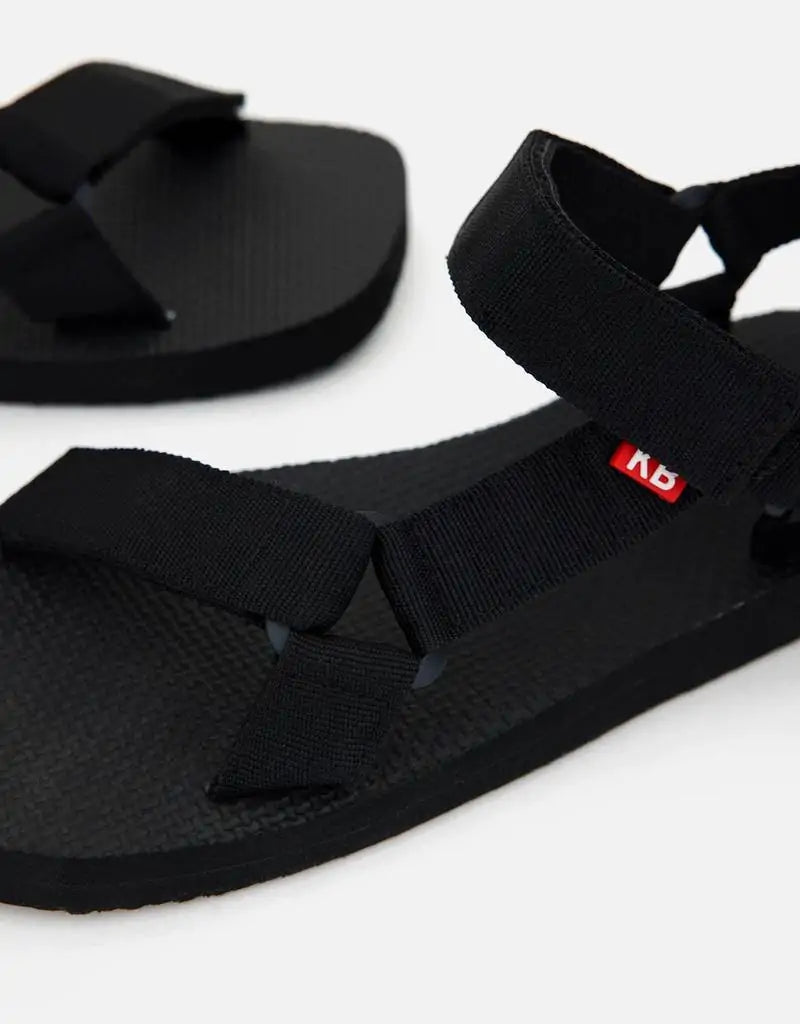 Cangrejera Trekking Woman Negro by Koala Bay