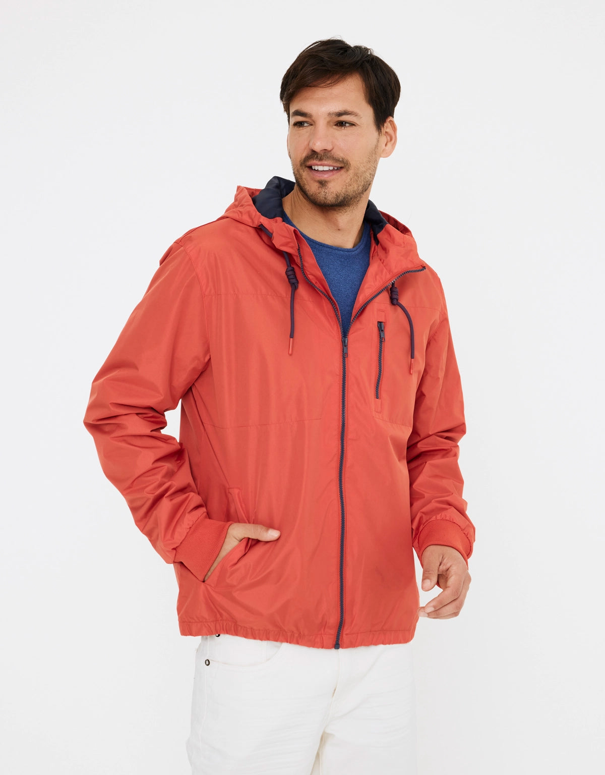 Chaqueta cortavientos roja