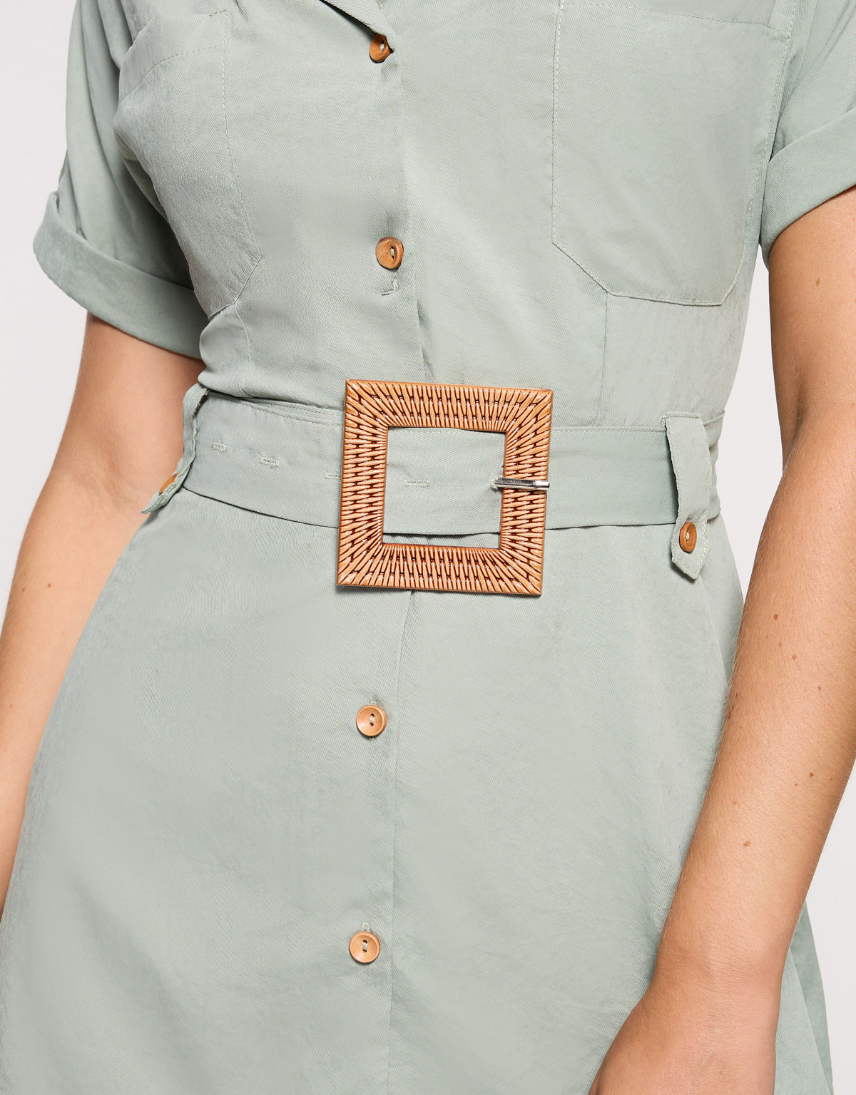 Kurzes Kleid in Hellkhaki – Ilice