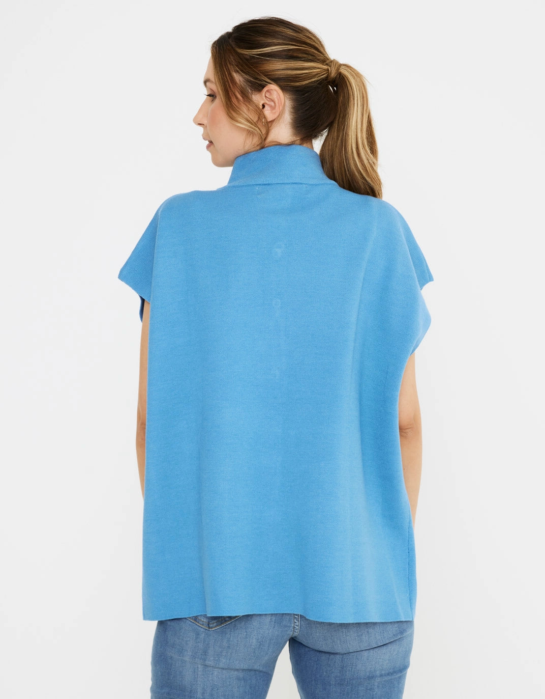 Poncho Botones - Martuno 