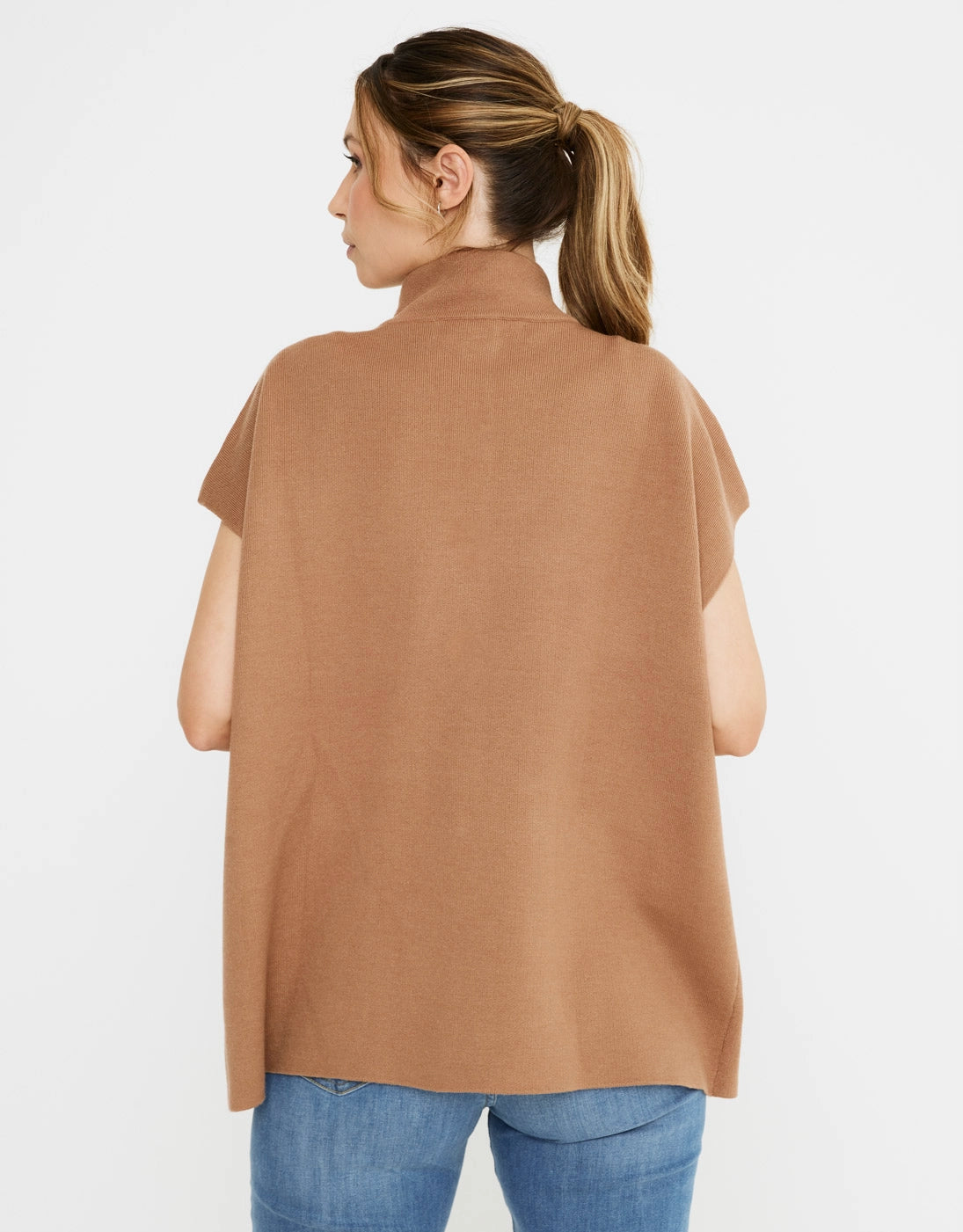 Poncho Botones - Martuno 