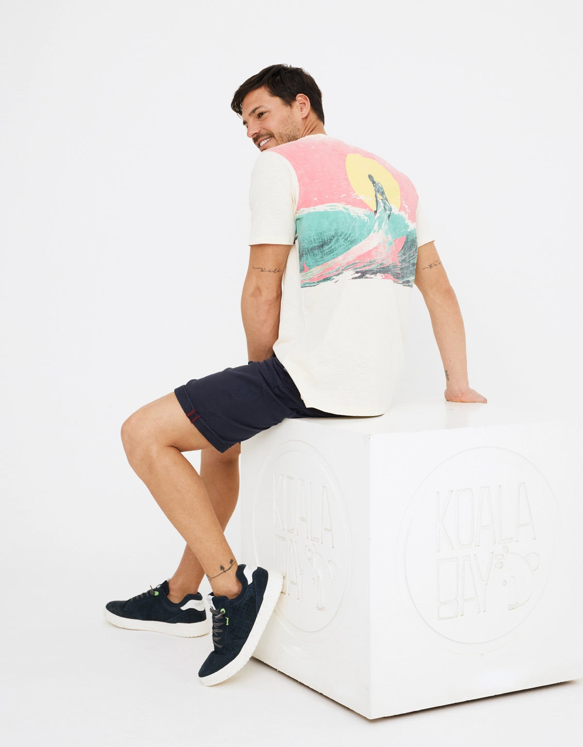 Camiseta beige estampado espalda algodón 6