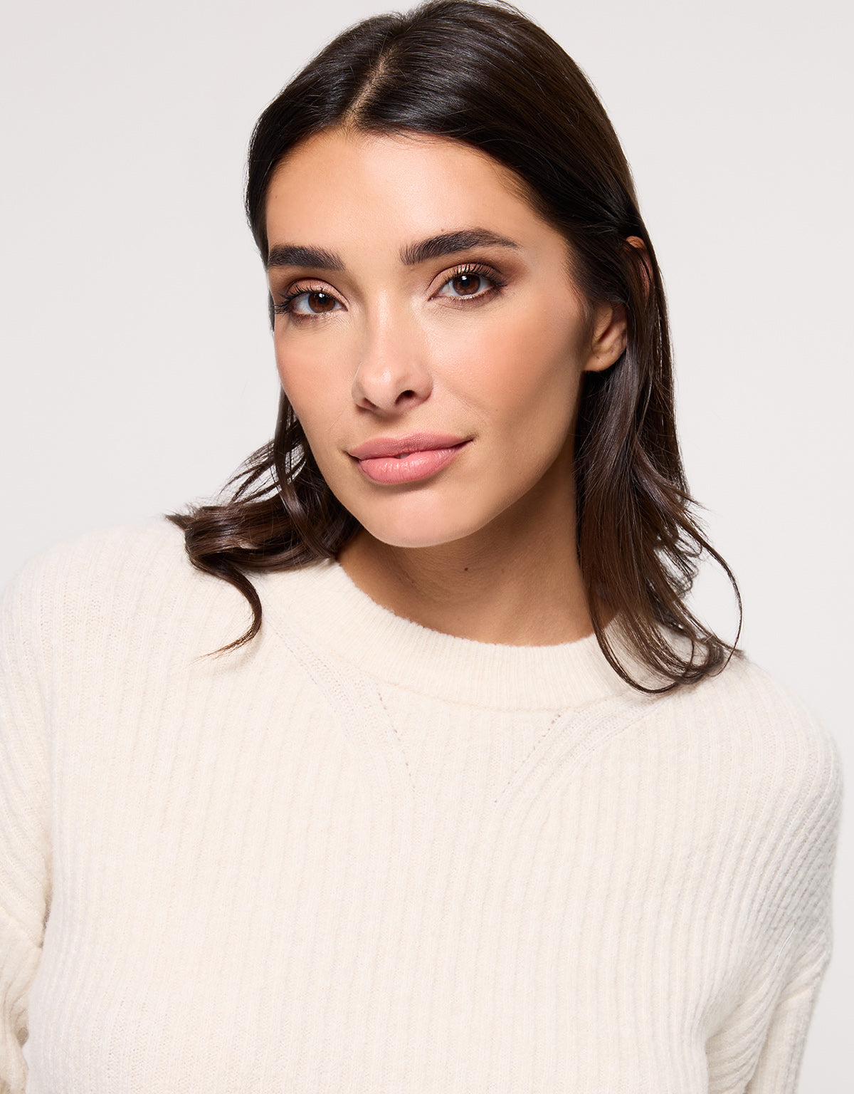 White Basic Long Sleeve Sweater - Capibara