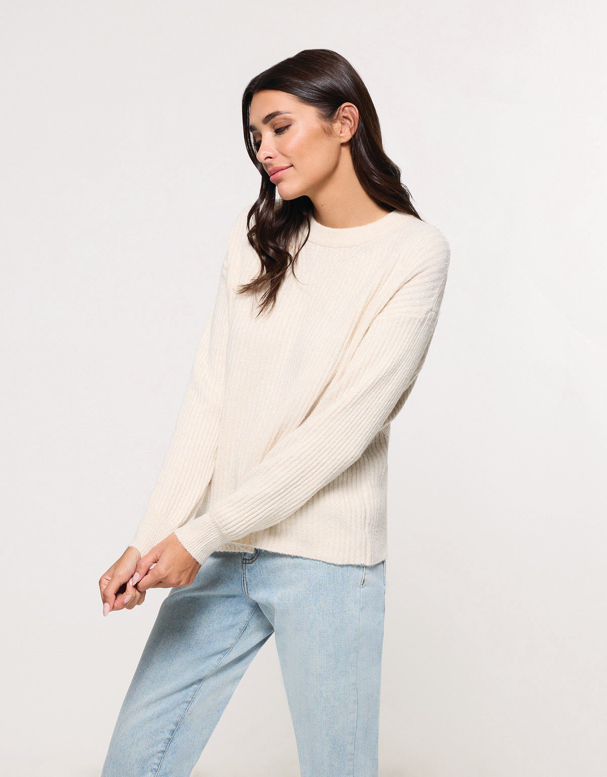 White Basic Long Sleeve Sweater - Capibara