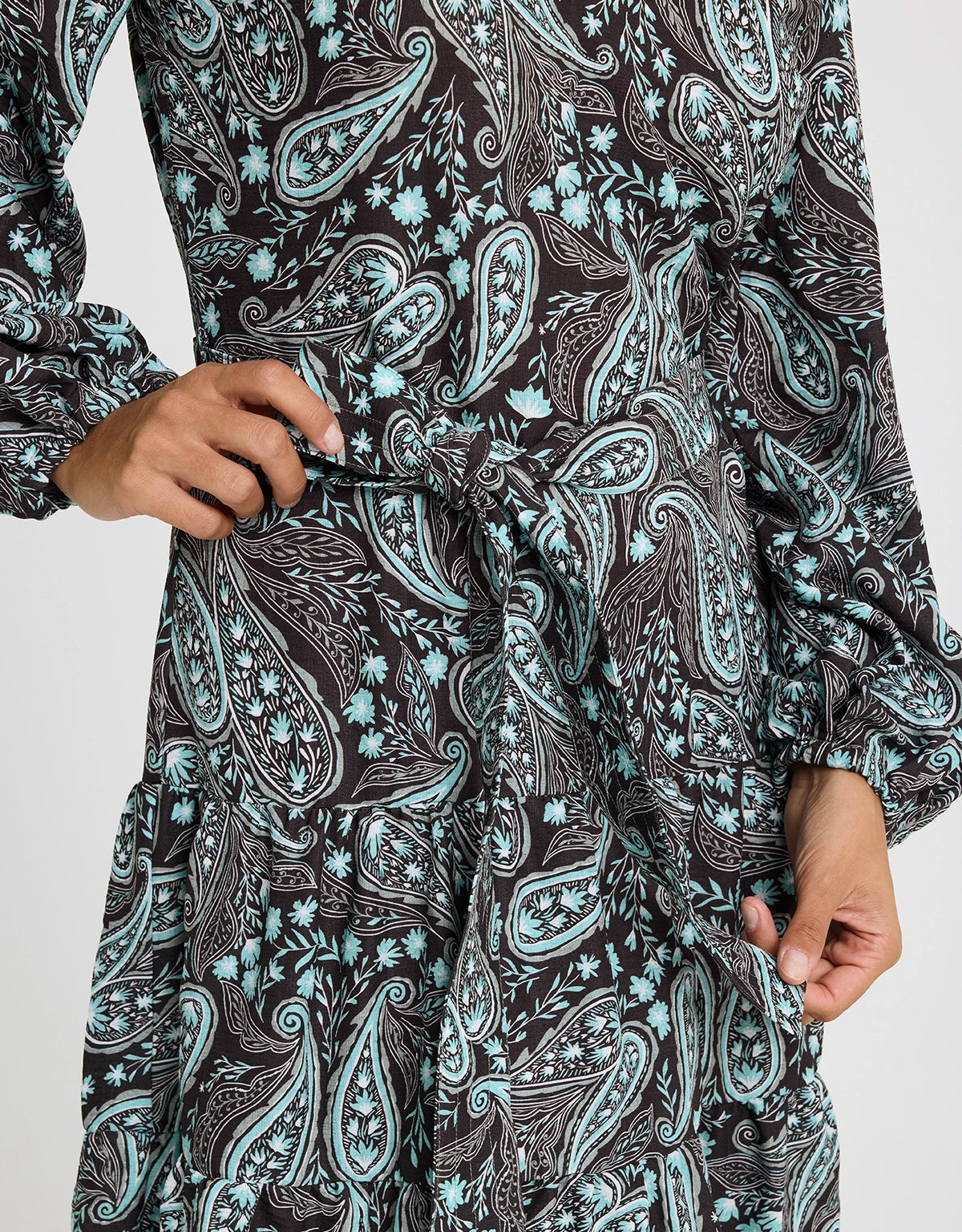 Vestido Midi Vaporoso Negro - Lunarda 