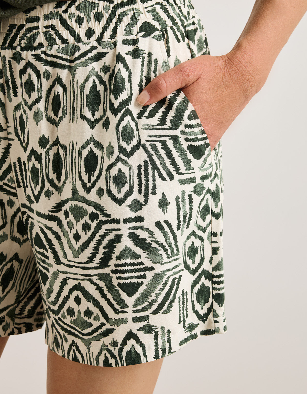 Short Verde - Etnicly 5