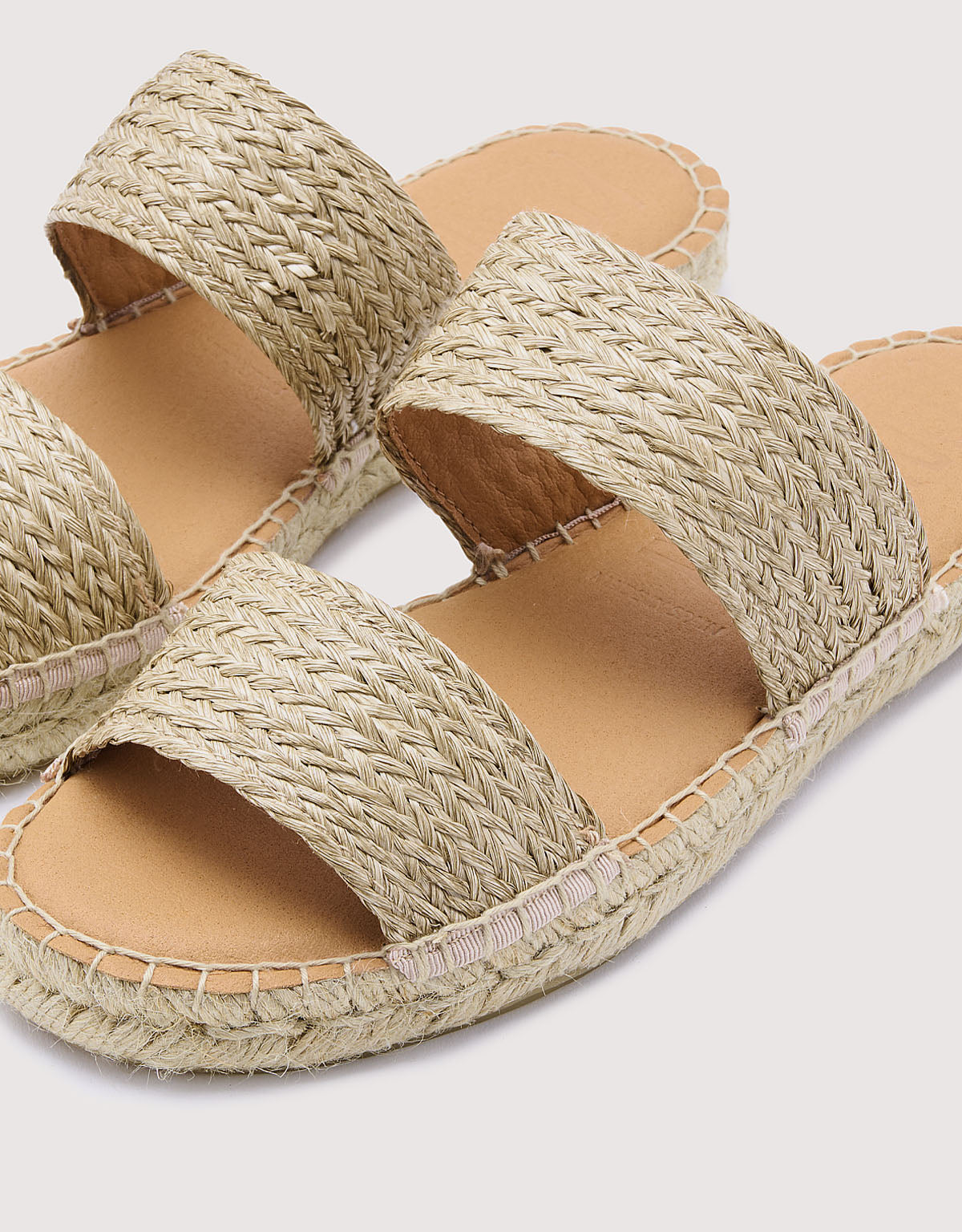 Natural Pala Sandal - Wonda
