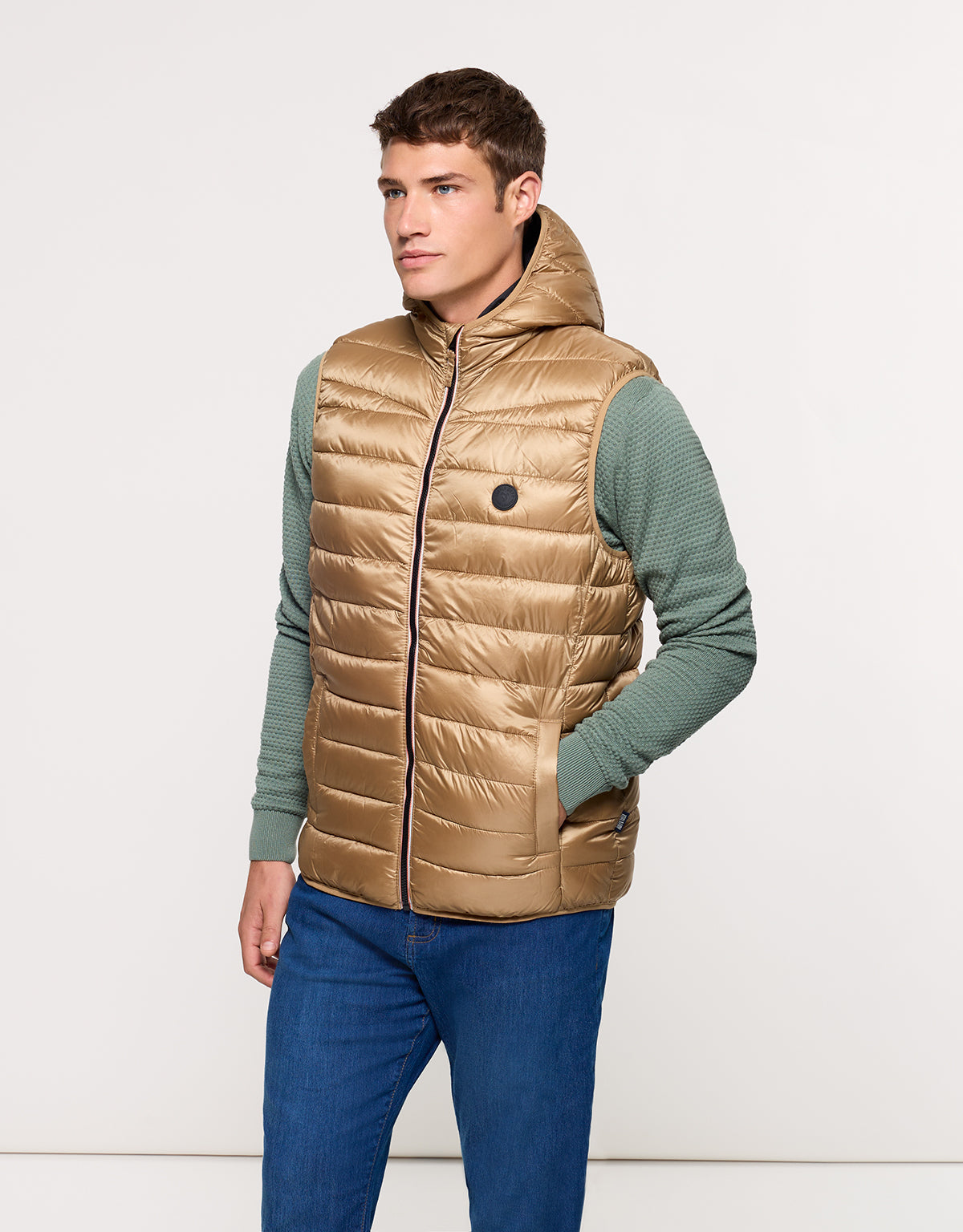 Chaleco Dorado con Capucha - Gisborne 3