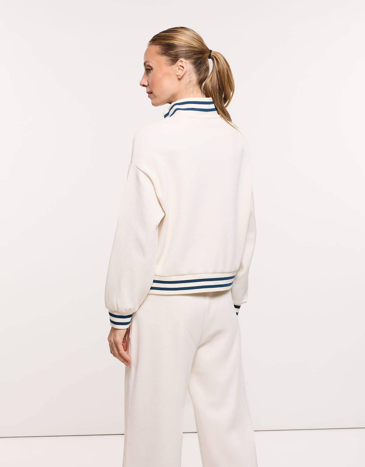 Sudadera de Punto Piqué Blanca - Tanami 4