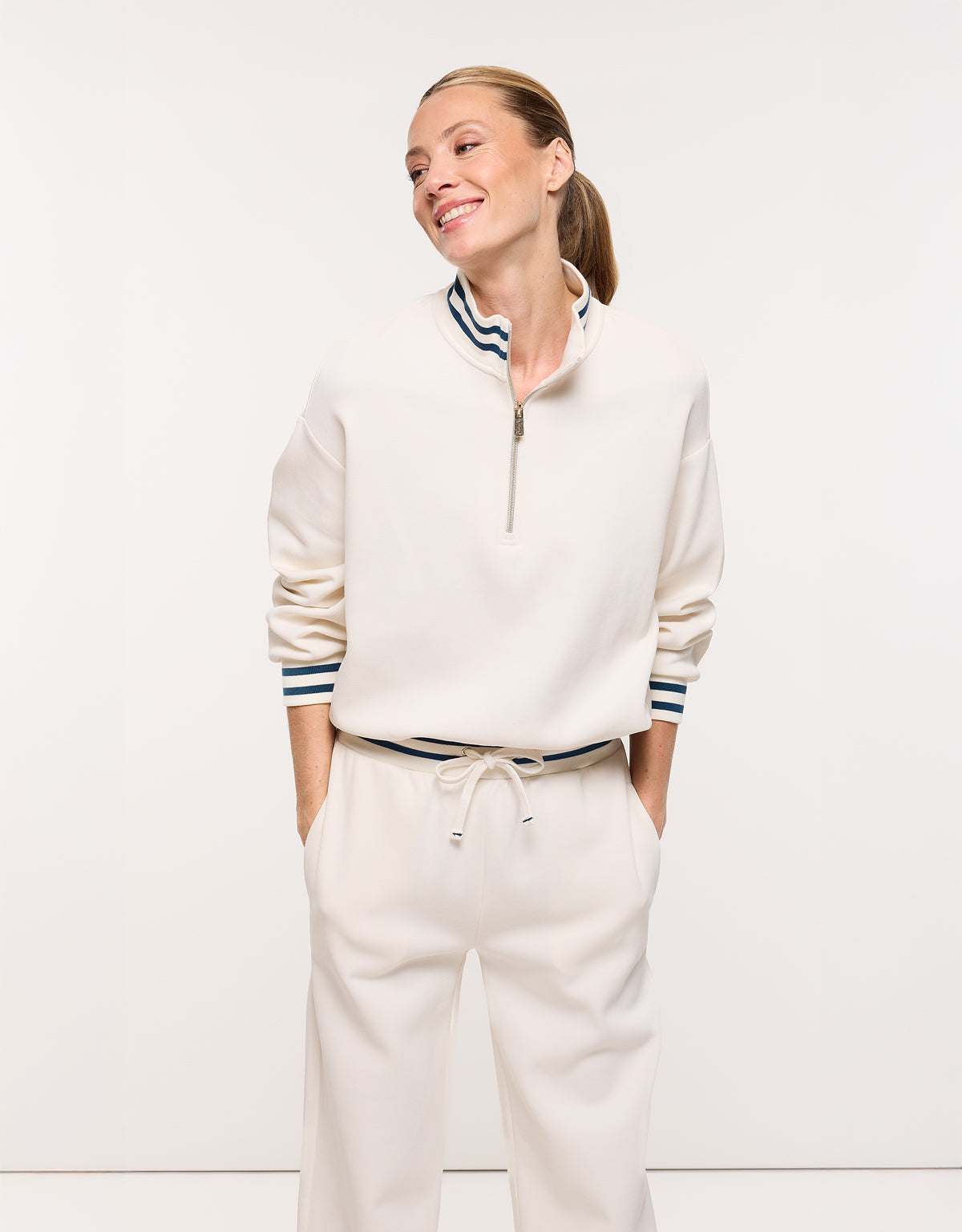 Pantalón del Punto Piqué Blanco - Mitan 2