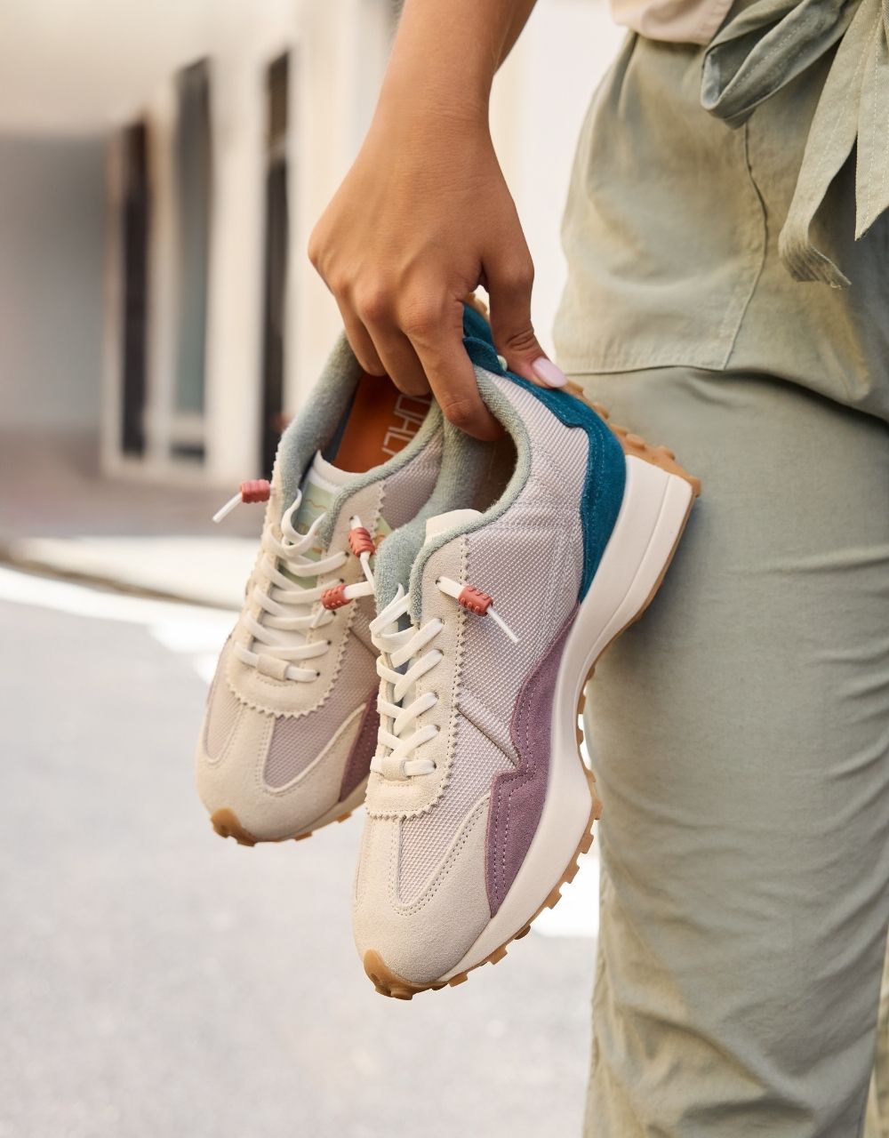 Light Gray Sneakers - Lancer