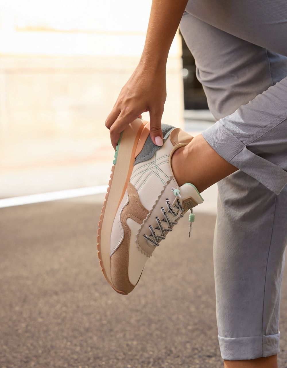 White Sneaker - Mars