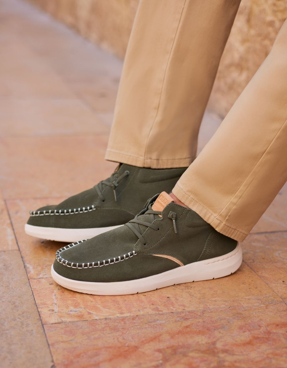 Stiefel aus Spaltleder in Khaki- Timber